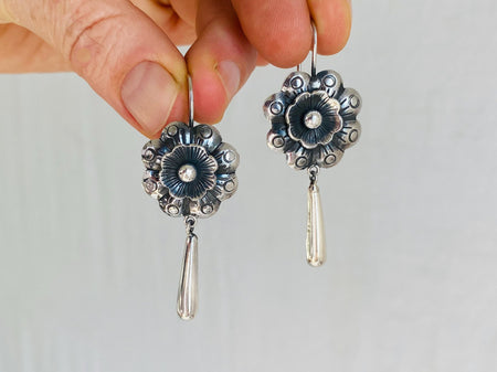 Taxco Flower Earrings. Sterling Silver. Mexico. Frida Kahlo. 0737