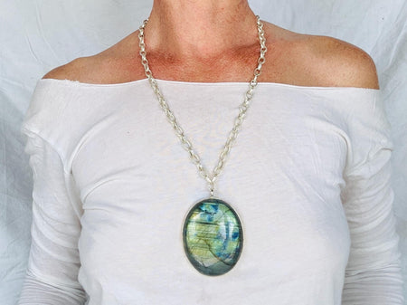Labradorite Pendant Necklace. Heavy Sterling Silver Chain. 4447