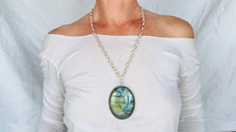 Labradorite Pendant Necklace. Heavy Sterling Silver Chain. 4447