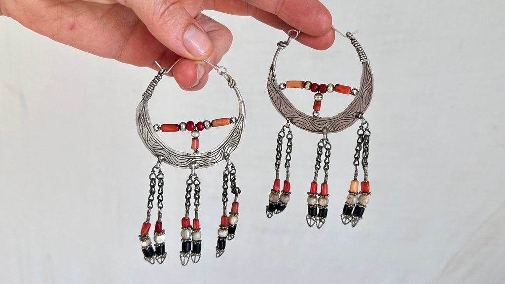 Vintage Uzbek Hoop Earrings. Bukhari Silver and Coral Earrings. 1146