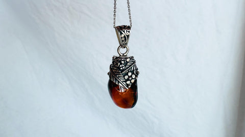 Red Amber Pendant on a Silver Chain. Sterling Silver. AP-587