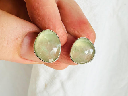 Faceted Prehnite Post Earrings. Sterling Silver. AP-584