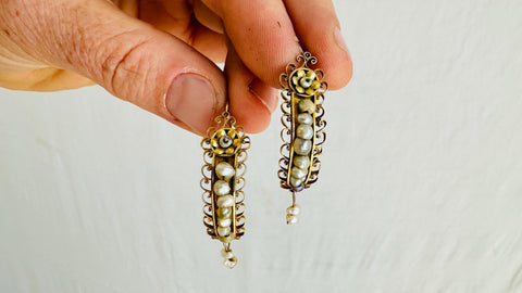 Antique Oaxacan Gold Filigree Earrings with Pearls. 10k. Mexico. Frida Kahlo. 4015