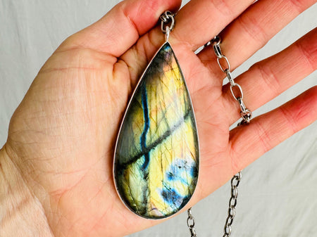 Labradorite and Silver Pendant Necklace. Chunky Sterling Silver Chain. 2714