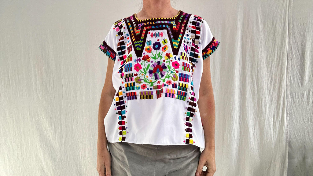 Patria Nueva Mexican Huipil. Vibrant Mayan Textile.