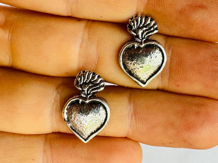 Taxco Silver Sacred Heart Earrings. Sterling Silver. Mexico. Frida Kahlo. HE1