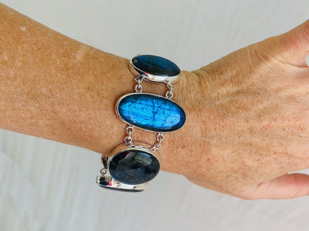 Sterling Labradorite Bracelet. Beautiful Blue Flash. 0730.