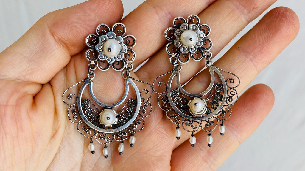 Oaxacan Filigree Earrings w/ Pearl. Sterling Silver. Mexico. Frida Kahlo. Posts. 0316