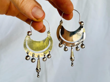 Shiny Silver Hoop Earrings. Oaxacan Jewelry. Sterling Silver. AR2