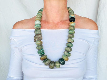 Guatemalita Necklace with Jade and Silver. Replica.