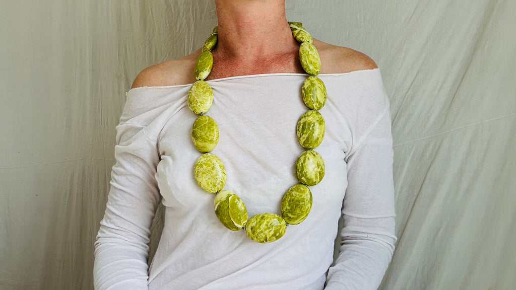 Large Serpentine Necklace. Sterling Silver. 2457