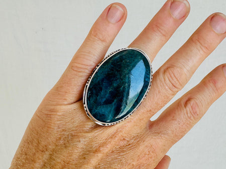 Blue Apatite Cocktail Ring. Oversized Sterling Silver Designer Ring. Botanicals. Gorgeous! Size 6. 4138.