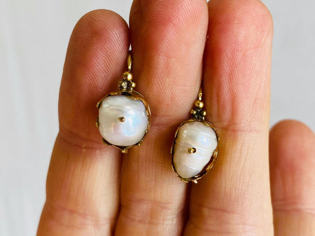 Vintage Ecuadorian Gold Earrings With Pearls. 18kt. 0377