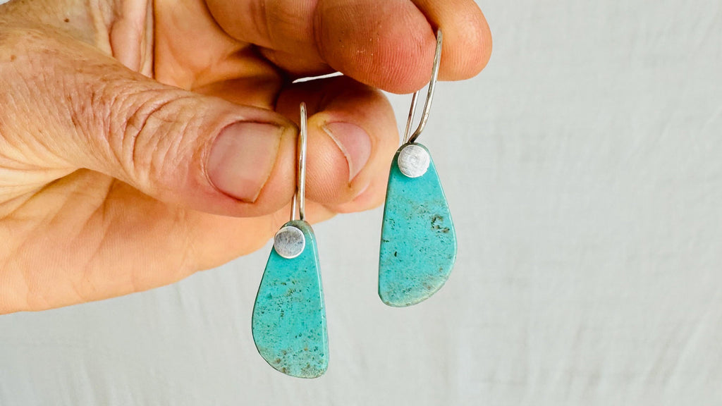 Santo Domingo Pueblo Turquoise Earrings. Kewa. Native American. 2762