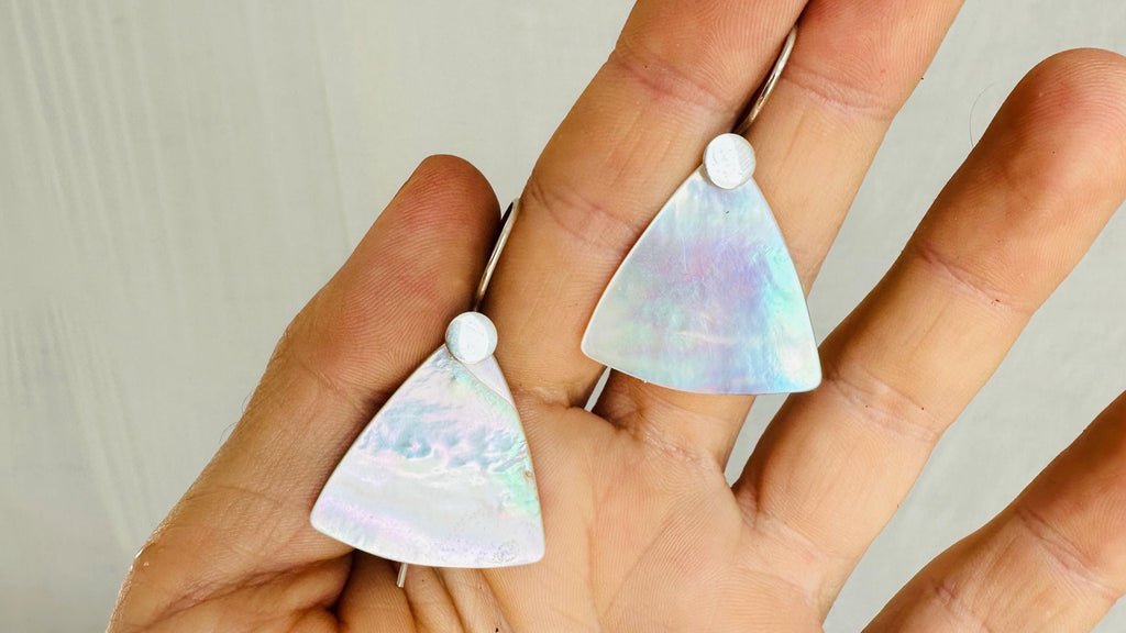 Mother of Pearl Earrings. Sterling Silver. 2704