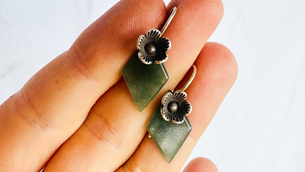 Guatemalan Jade Earrings. Sterling Silver. 4408