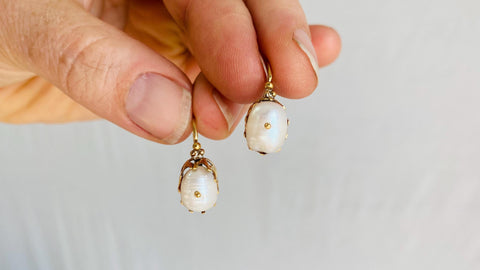 Vintage Ecuadorian Gold Earrings With Pearls. 18kt. 0398