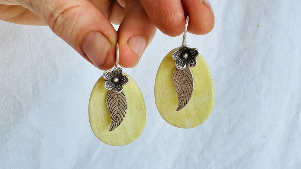 Serpentine Flower Earrings. Sterling Silver. 2891