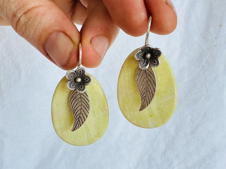 Serpentine Flower Earrings. Sterling Silver. 2891