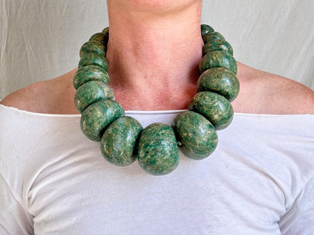 Mayan Guatemalita Jade Graduated Choker Necklace. Guatemalan. 0554
