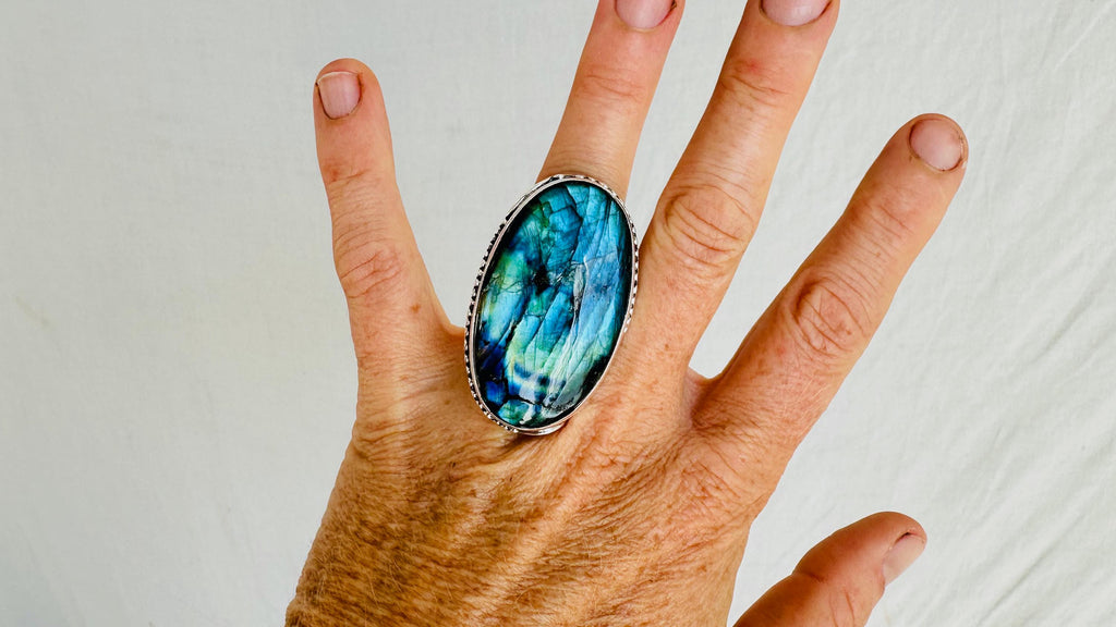 Labradorite Botanicals Ring. Gorgeous Turquoise Blue Stone Jewelry. Size 7.6. 4294