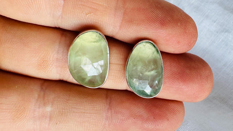 Faceted Prehnite Post Earrings. Sterling Silver. AP-458