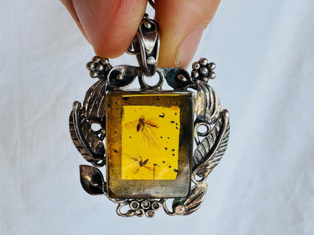 Amber & Sterling Pendant WITH INSECT on a Silver Chain. 4449