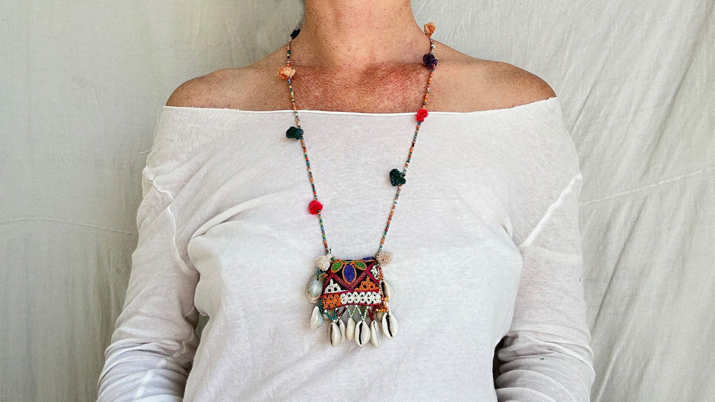 Beaded Banni Amulet Tribal Necklace. Gujarat. 0569