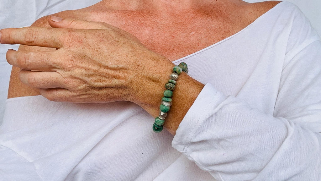 Guatemalita Jade Beaded Bracelet with a Sterling Silver Bead. 2847