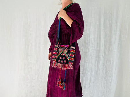 Vintage Hmong Embroidered Handbag. 4326