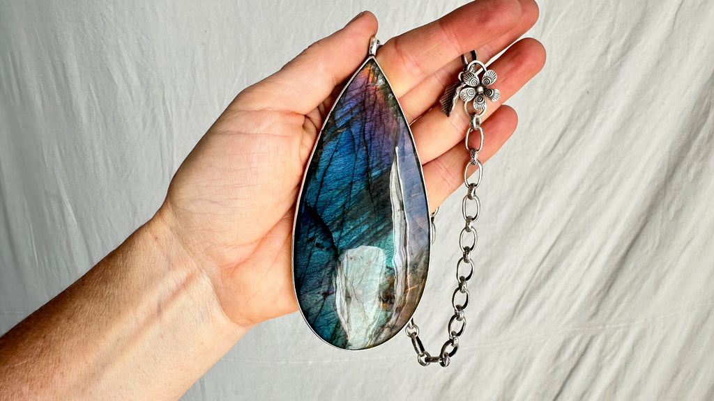 Labradorite Pendant Necklace. Heavy Sterling Silver Chain. 1335