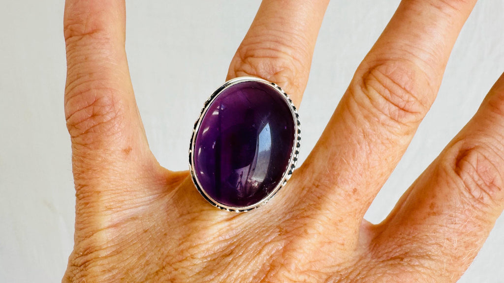 Amethyst Botanicals Ring. Size 7. Stupendously Crafted Sterling Silver. 4142