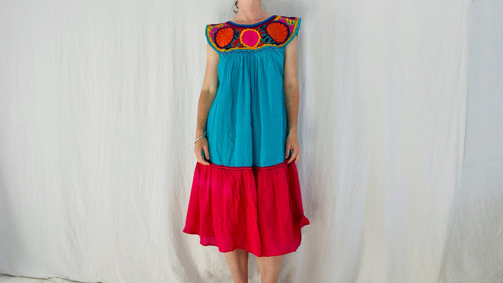 Mexican Embroidered Dress. Chiapas. XS-L. 0048