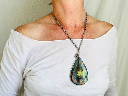 Labradorite Pendant Necklace. Heavy Sterling Silver Chain. 0674