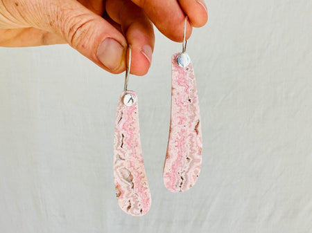 Rhodochrosite Earrings. Kewa Pueblo Slab Earrings. Santo Domingo Artisan Jewelry. 2765