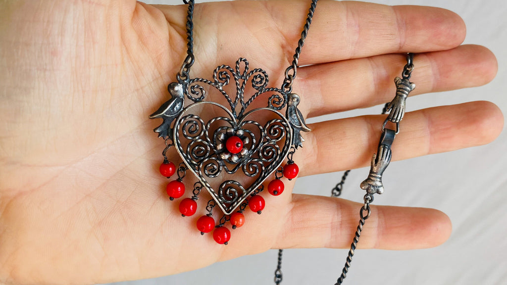 Buy Bleeding Heart Necklace, Anatomical Heart, Gothic Jewelry, Gothic  Necklace, Blood, Red, Y2K Jewelry, Y2K Necklace Online in India - Etsy