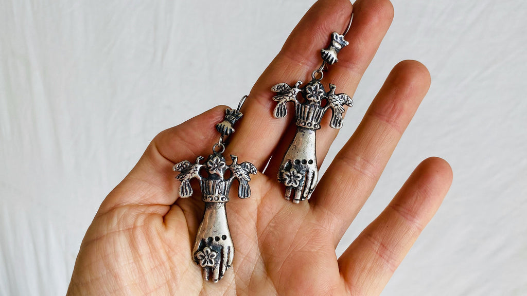 Mexican Hand Earrings. Sterling Silver. Oaxaca. Frida Kahlo. 0383