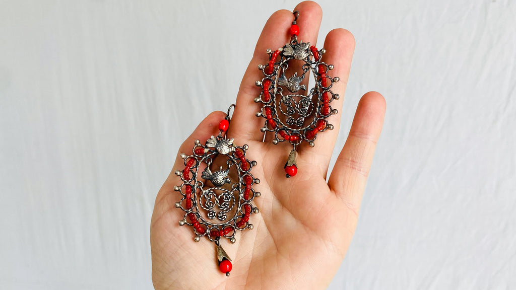 Vintage Oaxacan Filigree Earrings. Coral. Sterling Silver. Mexico. Frida Kahlo