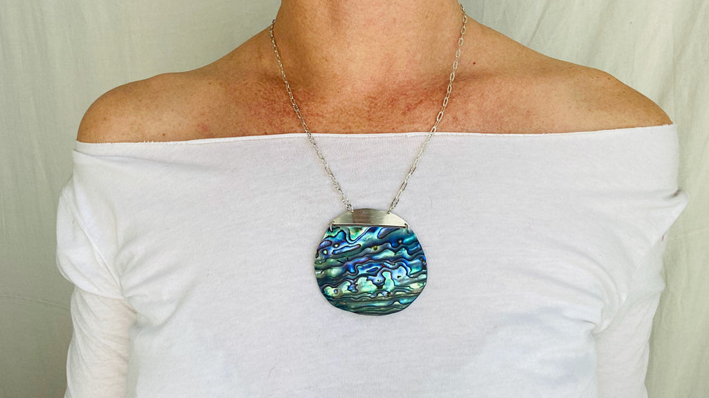 Abalone & Silver Pendant Necklace.