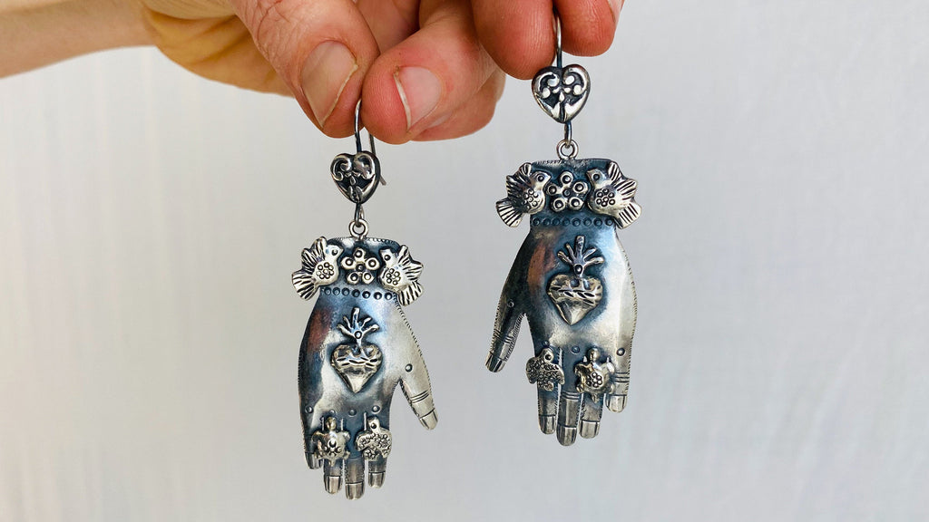Oaxaca Silver Earrings. La Mano. Hand. Mexico. Frida Kahlo 0213