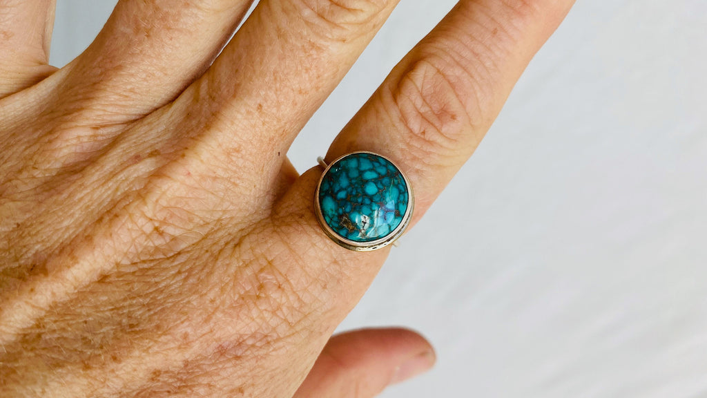 Turquoise and Silver Ring. Size 7.5. 0342