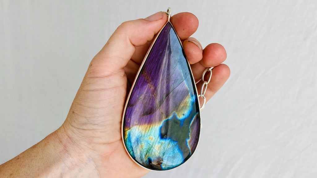 Labradorite and Silver Pendant Necklace. Sterling Silver Chain