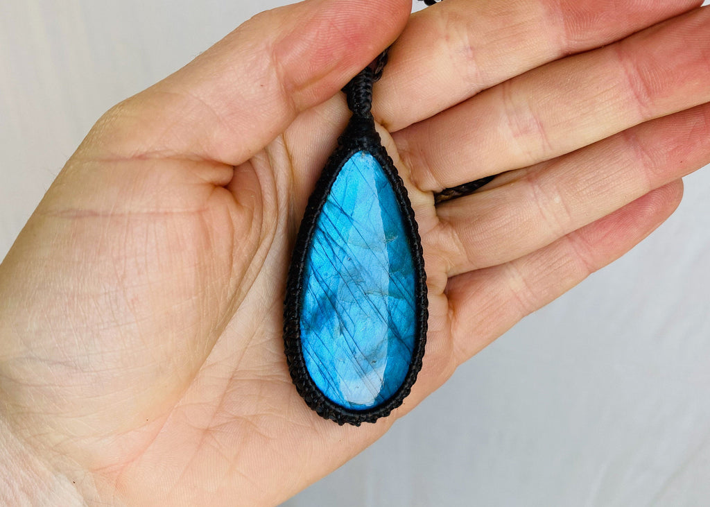 Labradorite Pendant Necklace. 0202 - Aadya Bazaar