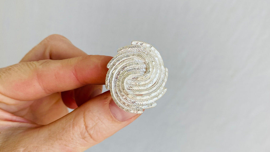Silver Swirly Ring. Size 7.