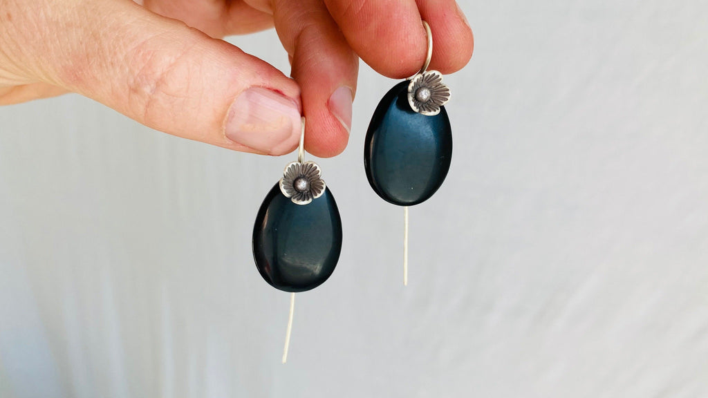 Onyx and Flower Earrings. Sterling Silver