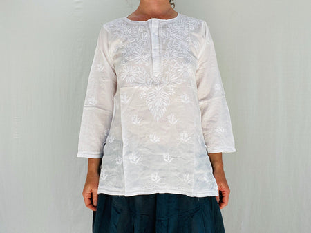 White Embroidered Indian Blouse. Chikankari Embroidery. Medium