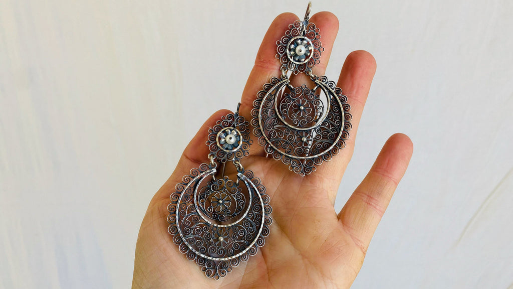 Vintage Oaxacan Filigree Earrings With Pearl. Sterling Silver. Mexico. Frida Kahlo - Aadya Bazaar