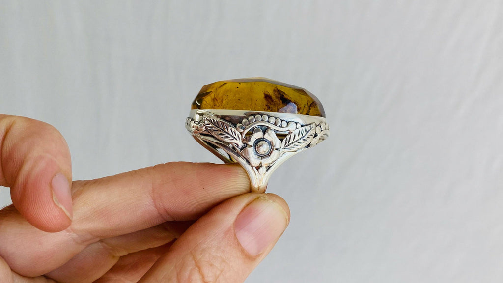 Amber Botanicals Ring. Gorgeous. Size 6.5
