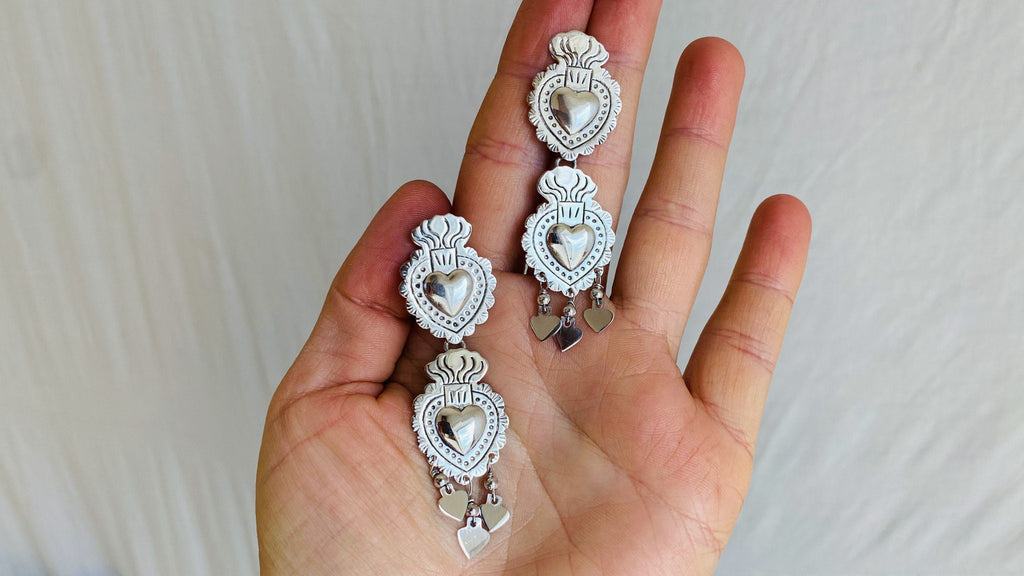 Taxco Silver Sacred Heart Earrings. Sterling Silver. Mexico. Frida Kahlo
