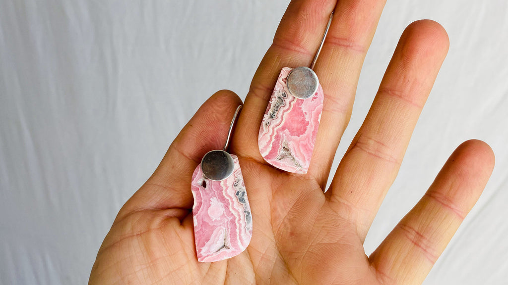 Rhodochrosite Earrings. Santo Domingo Pueblo - Aadya Bazaar